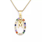 Collier avec pendentif ovale initiale m