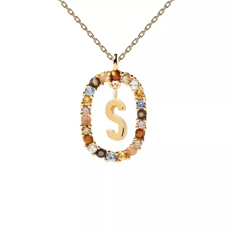 Collier avec pendentif ovale initiale s