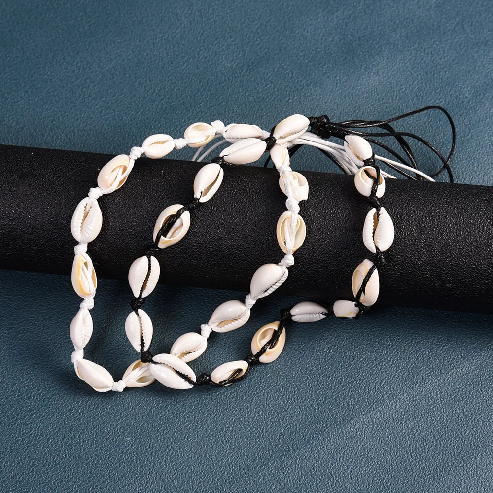 Collier coquillage cauri blanc