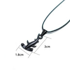 Collier cordon avec pendentif requin marteau noir