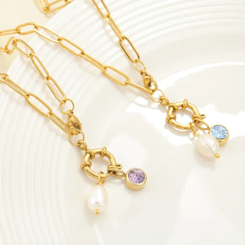 パールと2月の誕生石チャーム付きチェーンネックレス