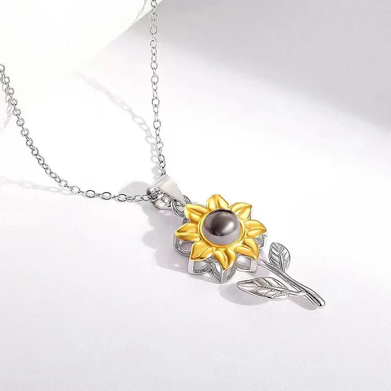 ひまわりの花のペンダントネックレス