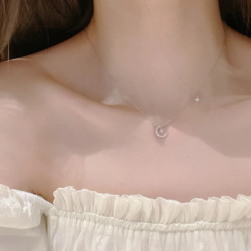 Collier Pendentif Lune et Etoile en Zircon Femme
