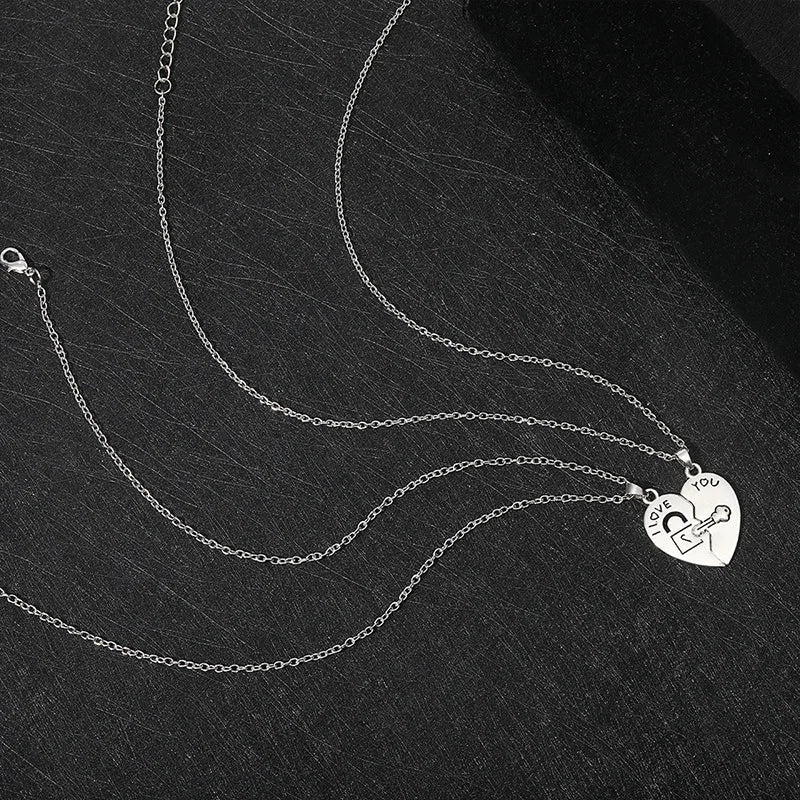 Lot de 2 Colliers avec Pendentifs Demi-Coeur "I Love You" pour Couple d'Amoureux