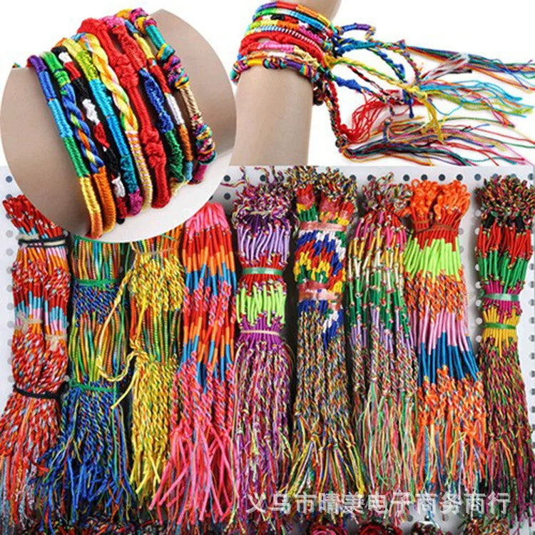 色とりどりのブラジル風ラッキーブレスレット9本セット
