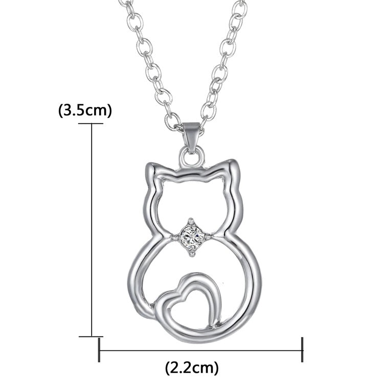 猫モチーフのシルバーペンダント